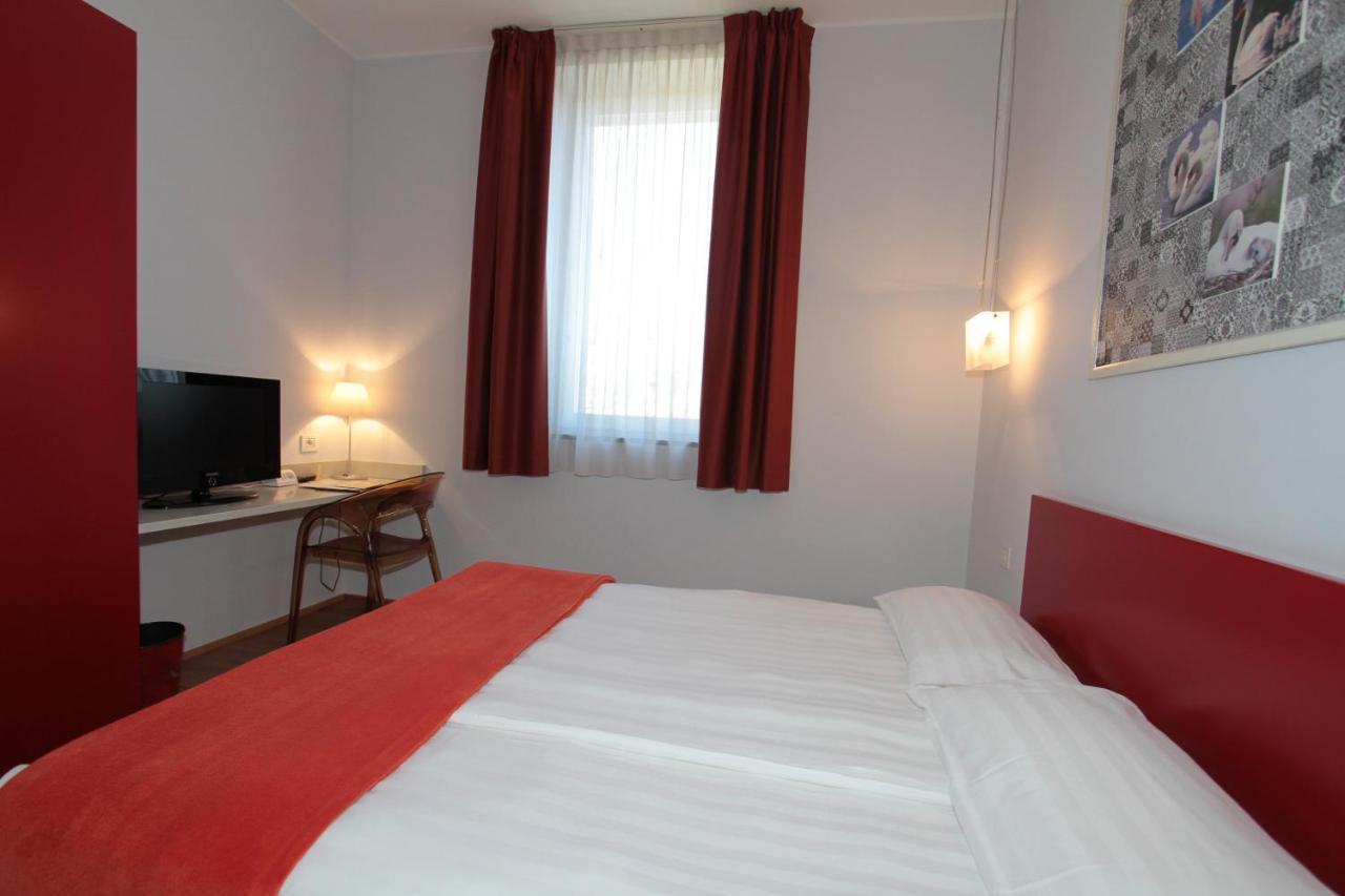 Hotel La Sosta Cisano Bergamasco Esterno foto